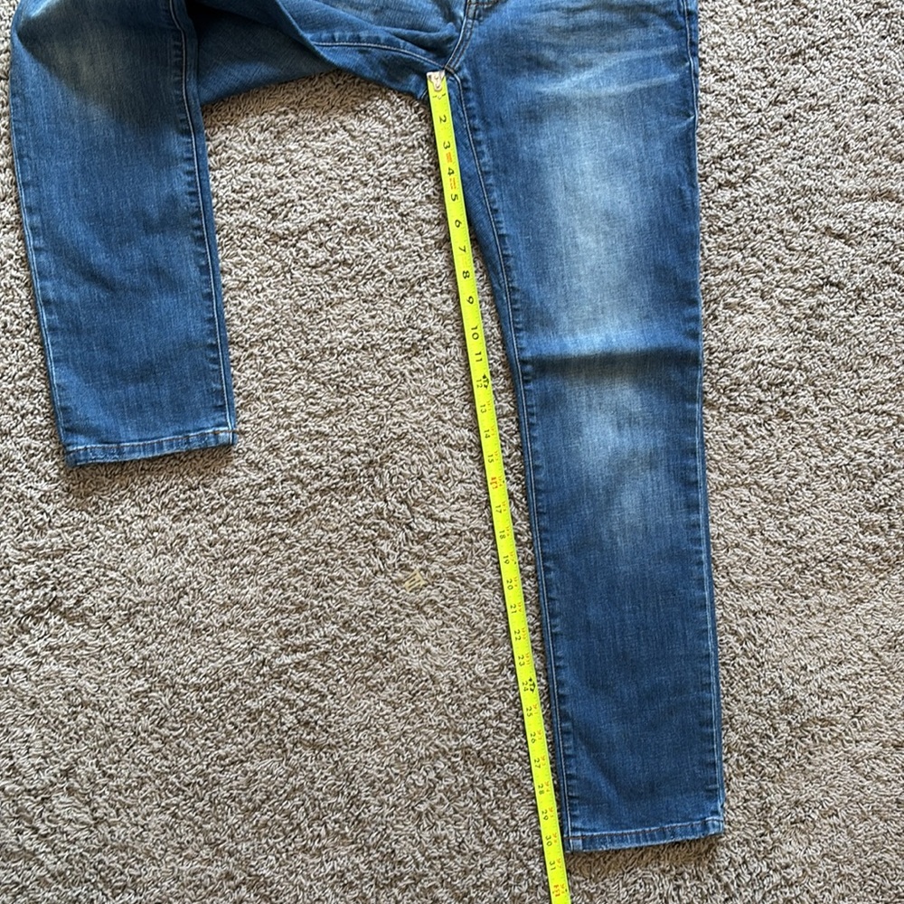 Cabi Slim Boyfriend Lightwash Blue Women's Jeans - Picture 8 of 13
